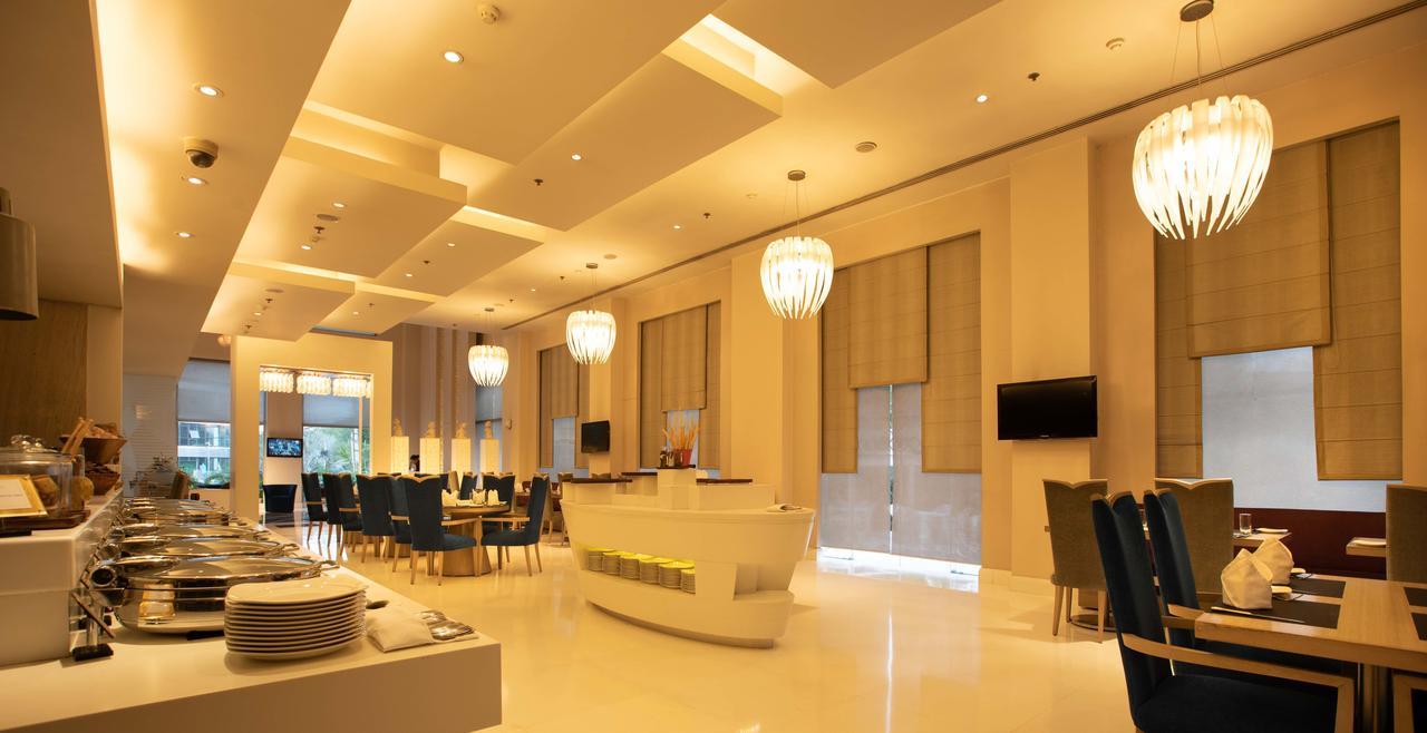 Clarens Hotel Gurgaon Exterior photo