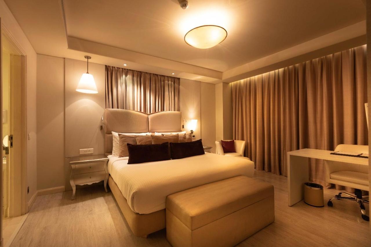 Clarens Hotel Gurgaon Exterior photo